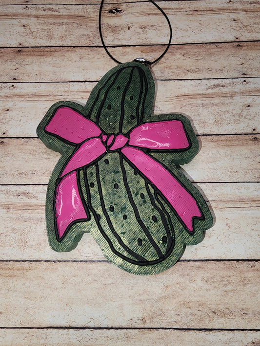 Pickle with bow freshie