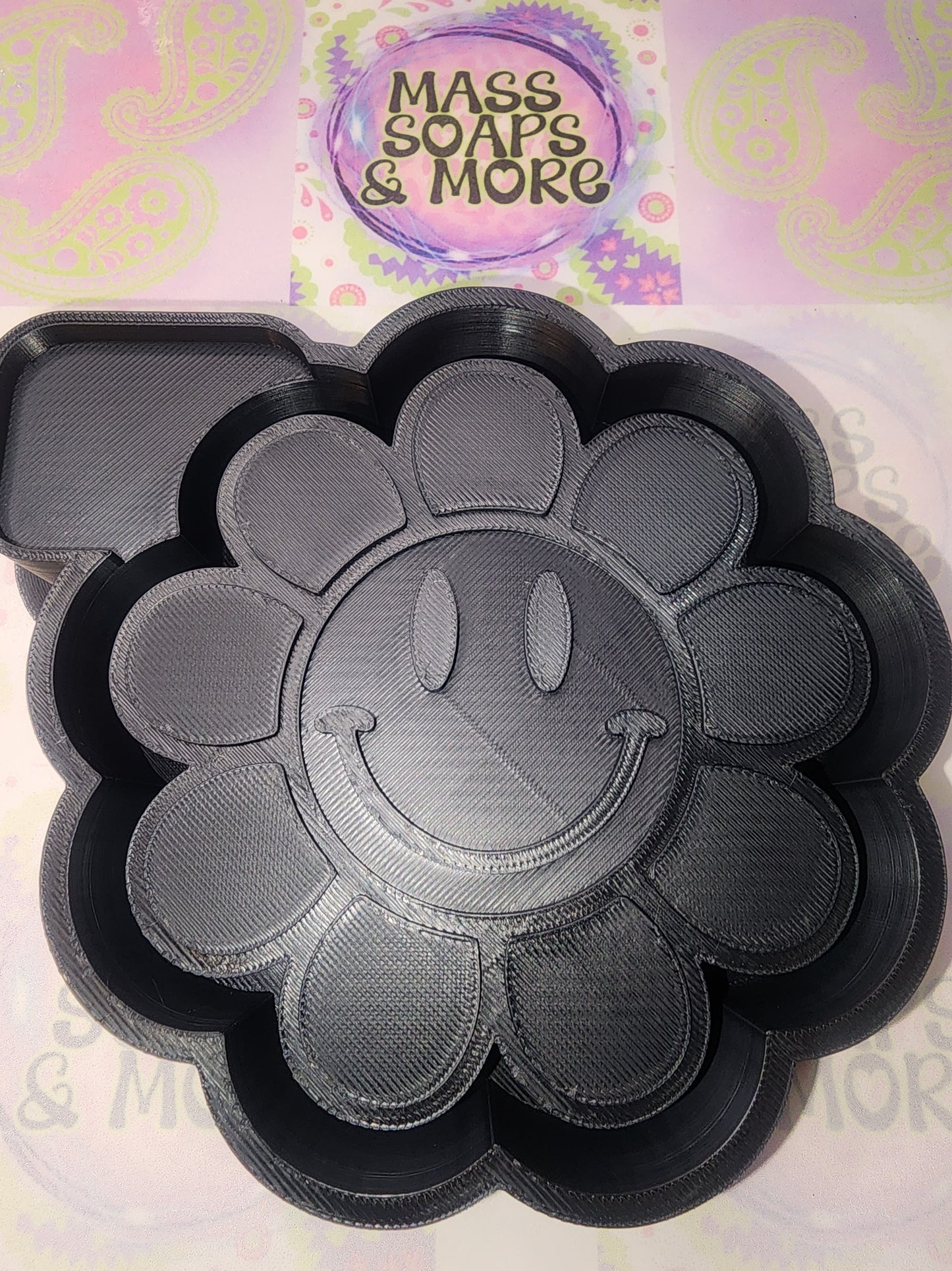 Smiley flower mold